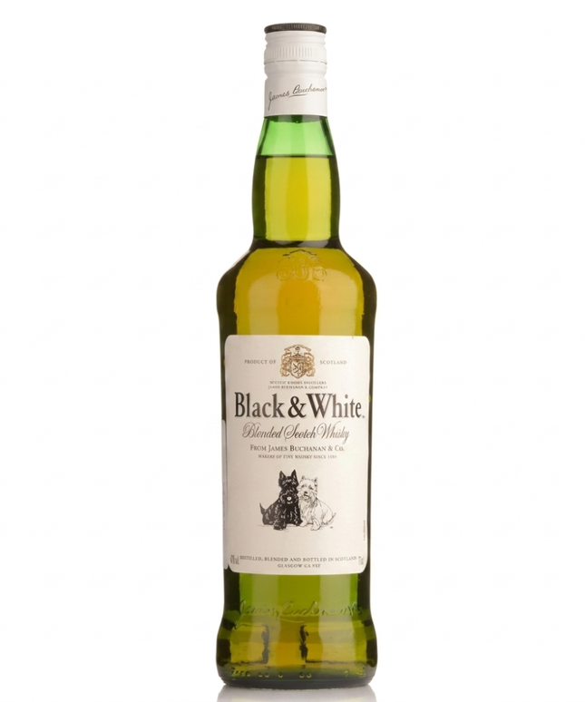 Black & White Blended Scotch Whisky (750ml)