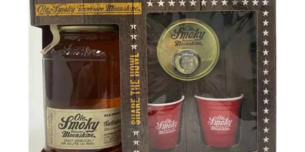 Ole Smoky Apple Pie Moonshine (750ML) Plus Pourer Lid & Shot Glasses
