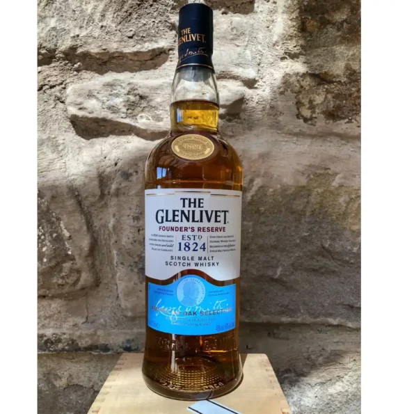 Glenlivet Founder's Reserve Single Malt Scotch Whisky (700ml) 4