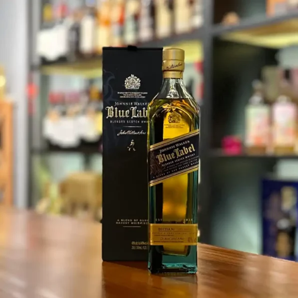 Johnnie Walker Blue Label Blended Scotch Whisky 200mL 4